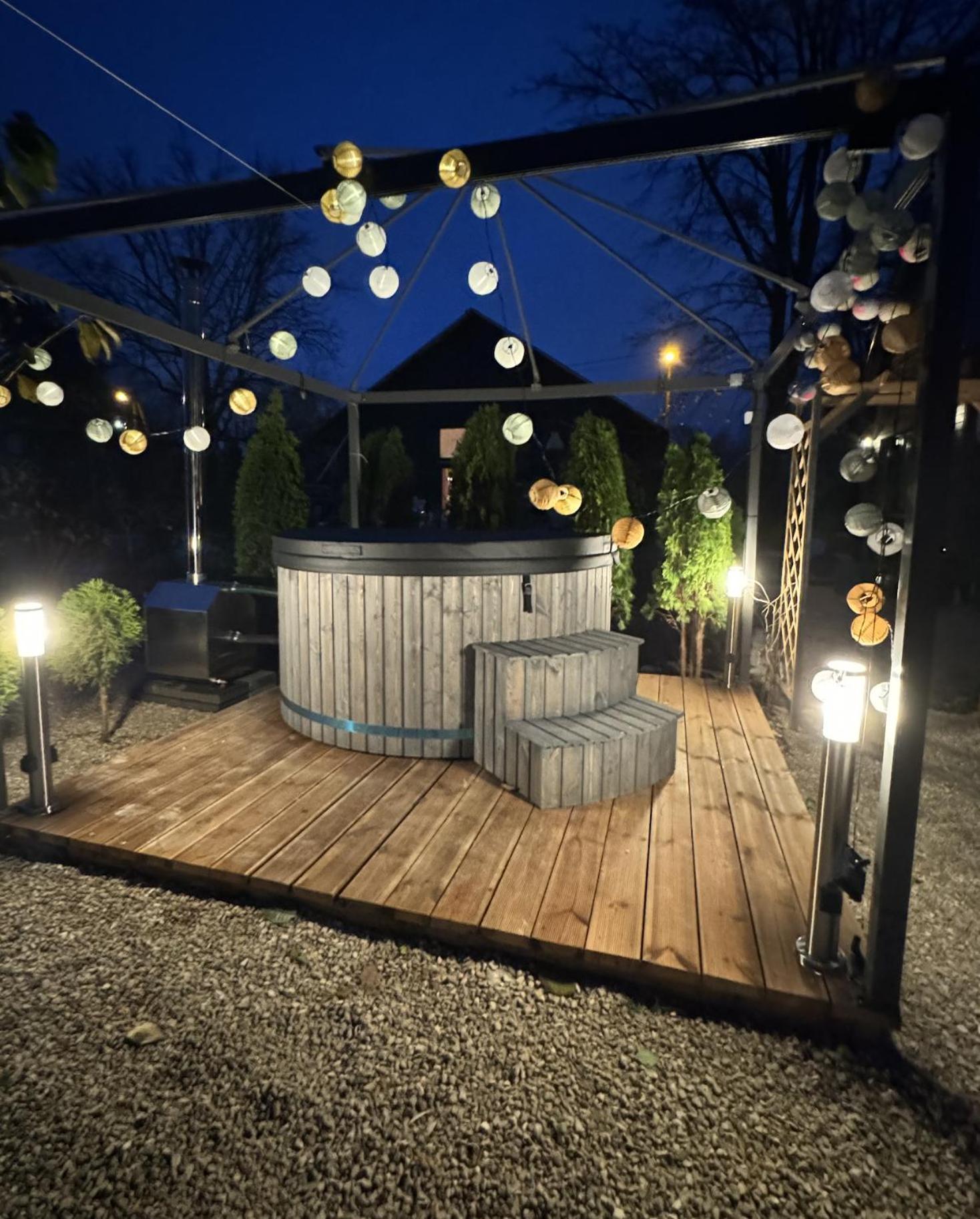 הוילה ריגה Amazing Little House On An Island With Garden מראה חיצוני תמונה
