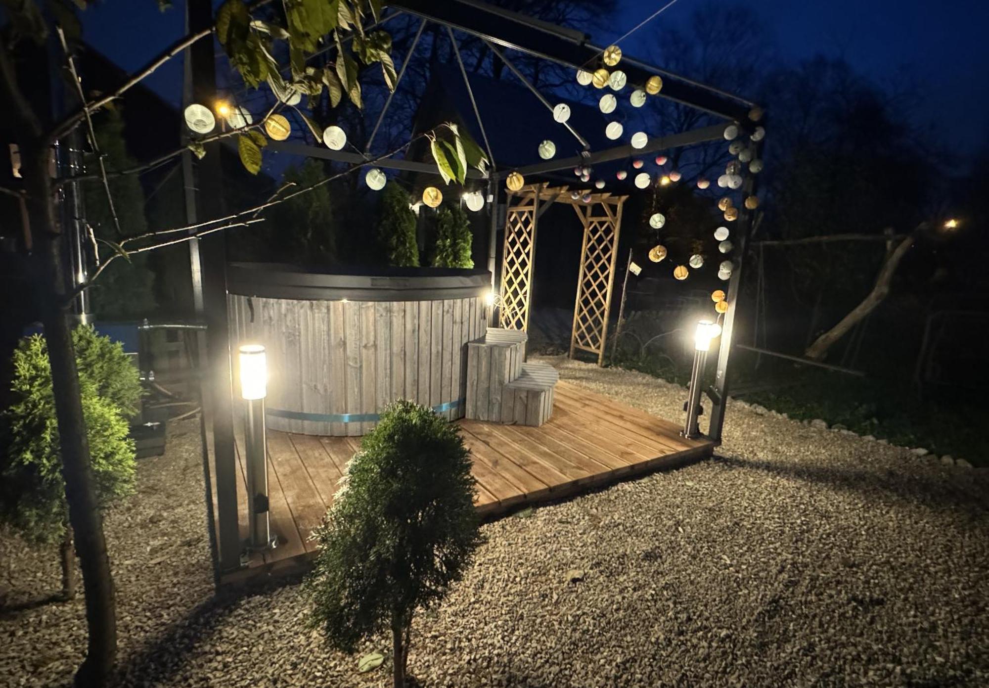 הוילה ריגה Amazing Little House On An Island With Garden מראה חיצוני תמונה